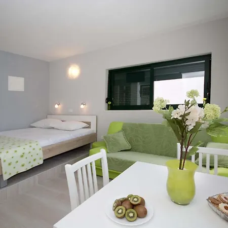 Apartment Sretan Vinišće