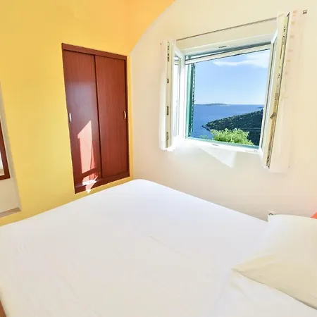 Apartment Sretan Vinišće