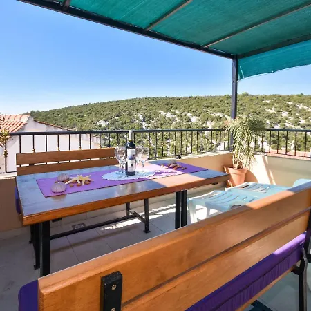 Sretan Apartment Vinišće